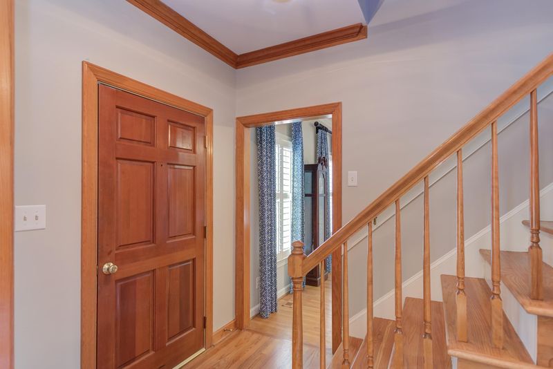 105 Parkspring Ct, Cary, NC 27519