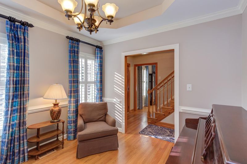 105 Parkspring Ct, Cary, NC 27519