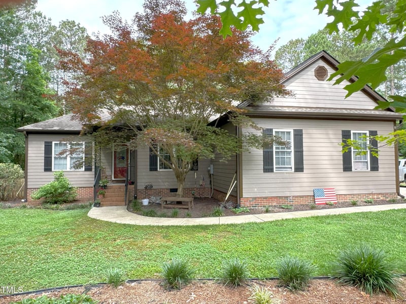 105 Perry Ln, Zebulon, NC 27597