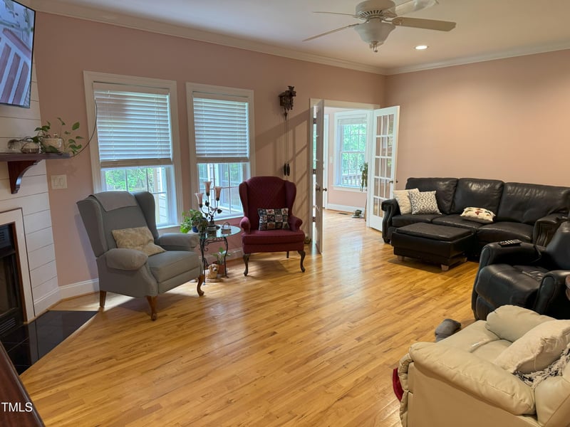 105 Perry Ln, Zebulon, NC 27597