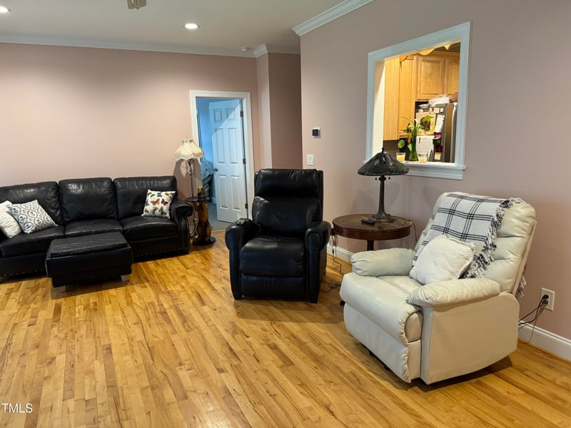 105 Perry Ln, Zebulon, NC 27597