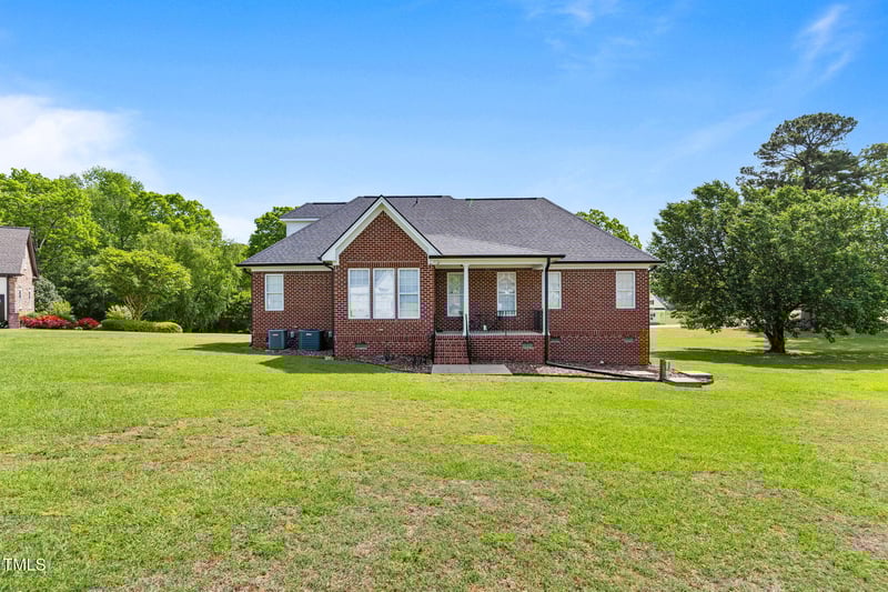 105 Pinecrest Dr, Angier, NC 27501
