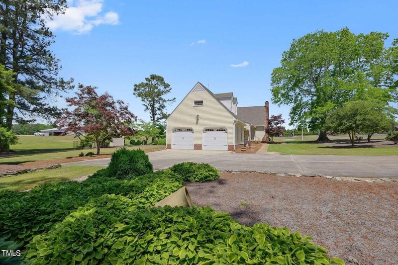 105 Piney Grove Rawls Rd, Fuquay Varina, NC 27526