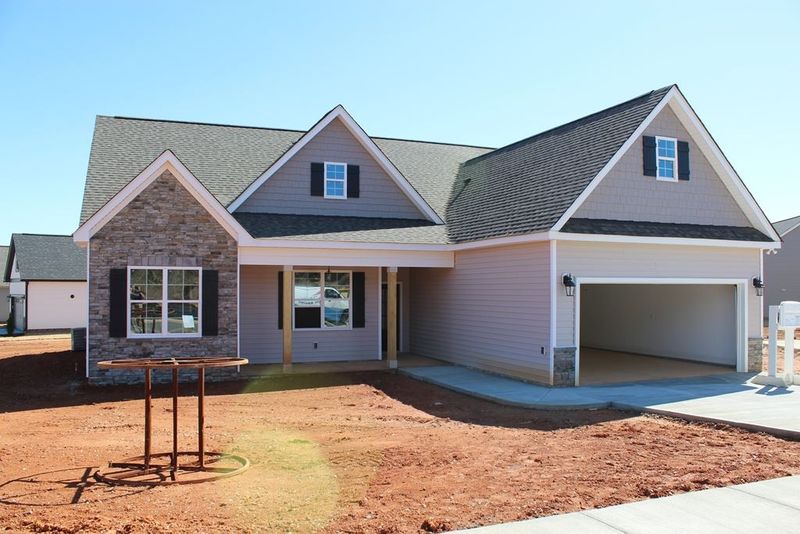 105 Plantation Dr, Youngsville, NC 27596