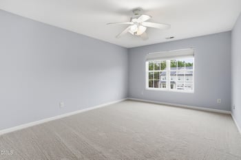 105 Plumbago Pl, Holly Springs, NC 27540