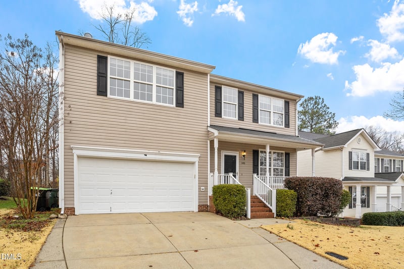 105 Plumbago Pl, Holly Springs, NC 27540