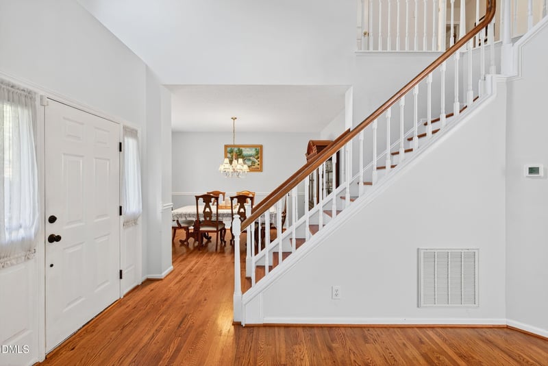 105 Point Harbor Dr, Cary, NC 27519