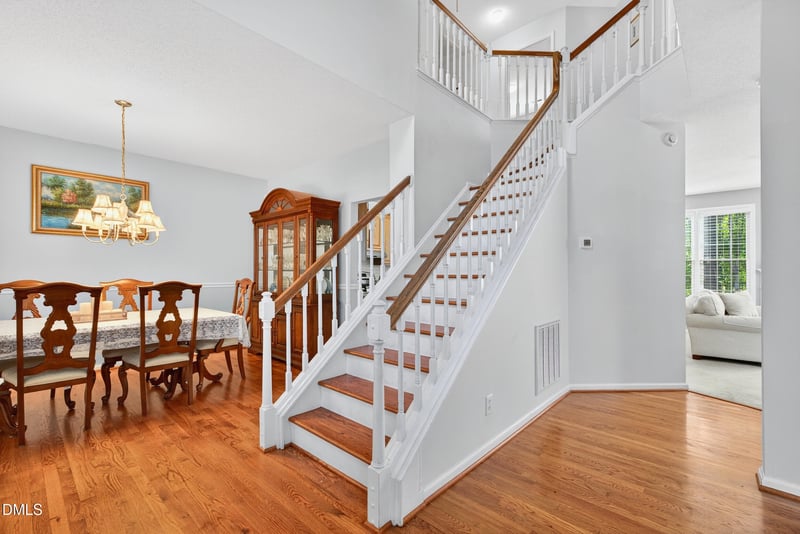 105 Point Harbor Dr, Cary, NC 27519