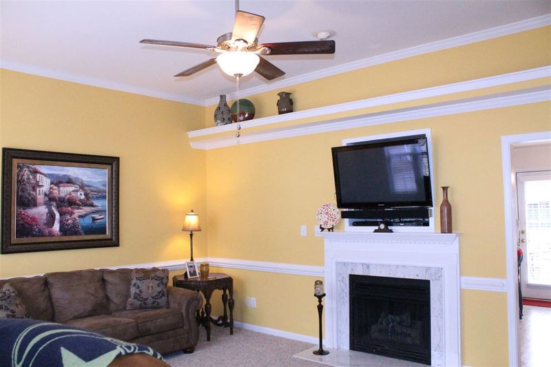 105 Pondfield Ct, Clayton, NC 27527