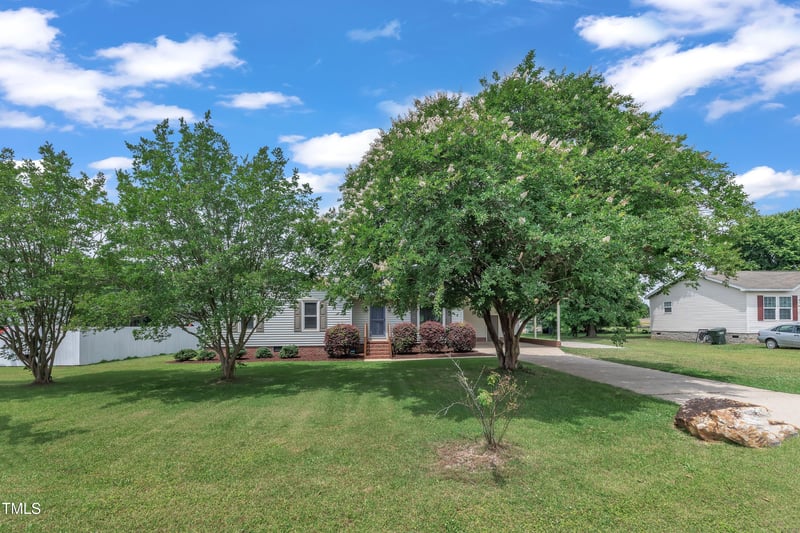 105 Poplar Dr, Clayton, NC 27520
