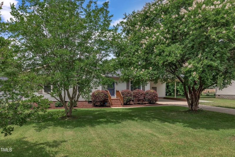 105 Poplar Dr, Clayton, NC 27520