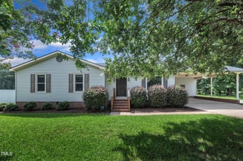 105 Poplar Dr, Clayton, NC 27520