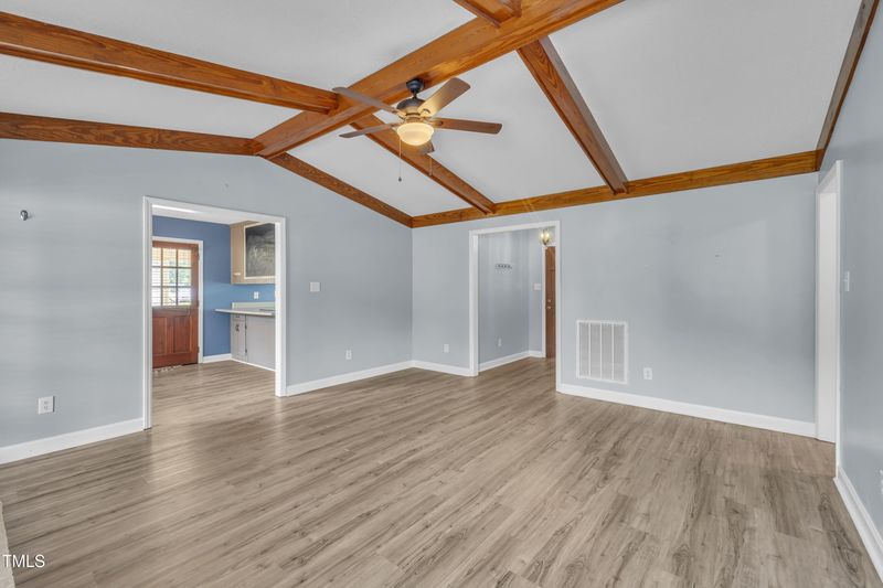 105 Poplar Dr, Clayton, NC 27520