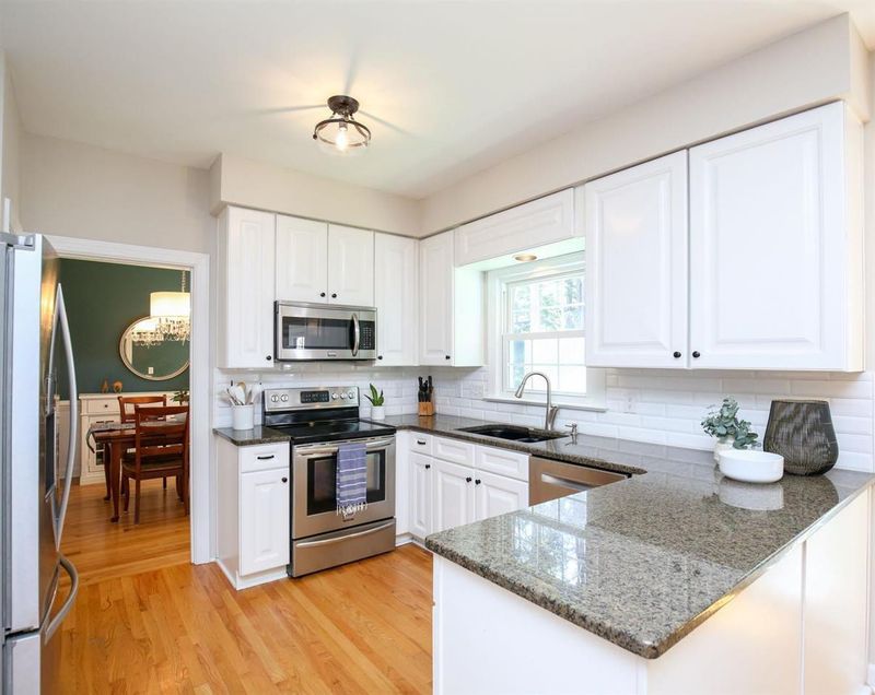 105 Preston Pines Dr, Cary, NC 27513