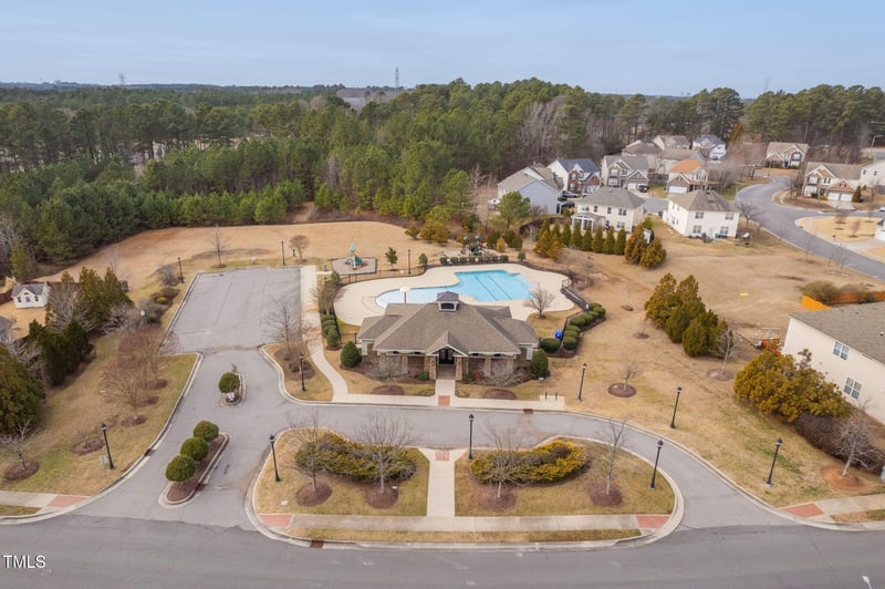 105 Putters Ct, Durham, NC 27703