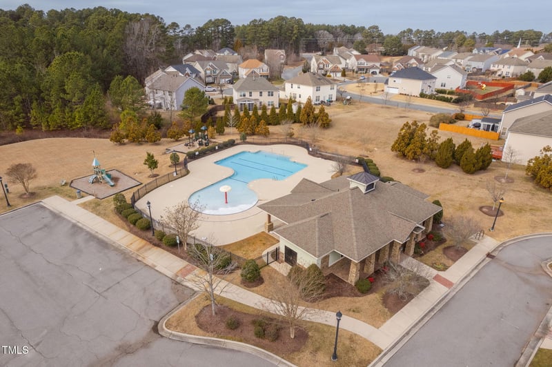 105 Putters Ct, Durham, NC 27703