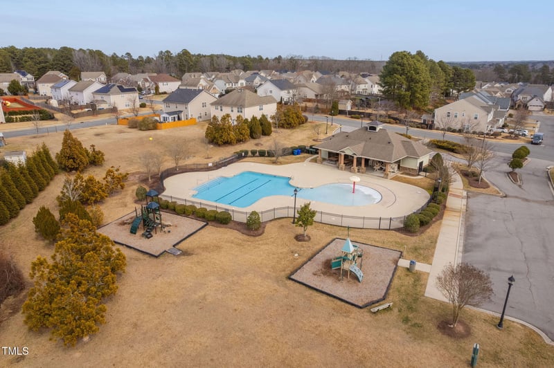 105 Putters Ct, Durham, NC 27703