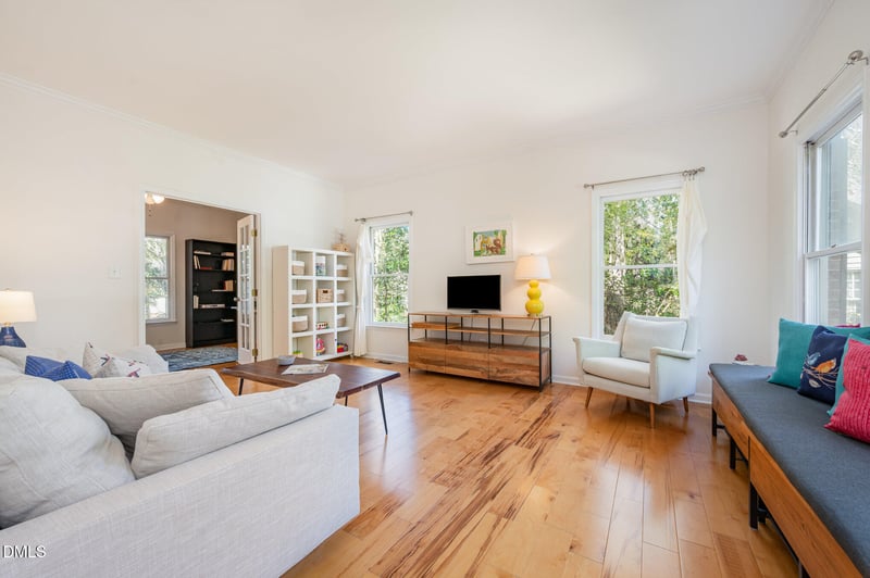 105 Queens Knoll Ct, Cary, NC 27513