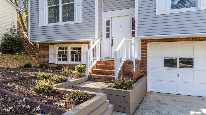 105 Reton Ct, Cary, NC 27513