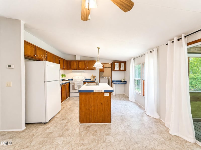 105 Roe Ln, Clayton, NC 27527
