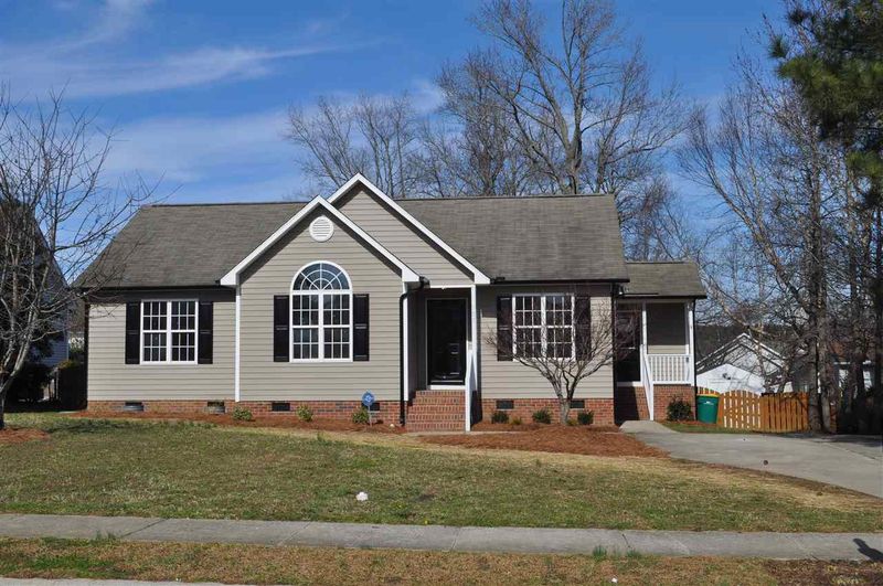 105 Roscommon Ln, Clayton, NC 27520