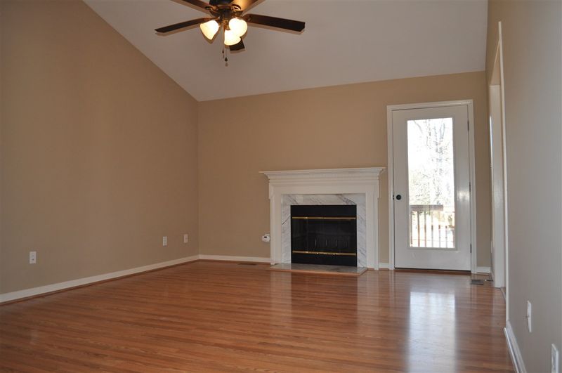 105 Roscommon Ln, Clayton, NC 27520