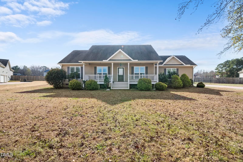 105 Rose Petal Ct, Zebulon, NC 27597