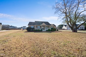 105 Rose Petal Ct, Zebulon, NC 27597