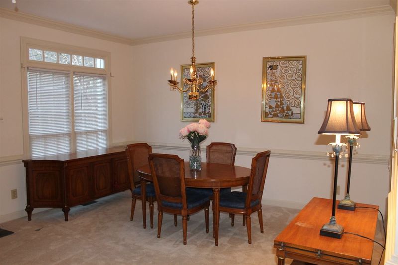 105 Rosewall Ln, Cary, NC 27511