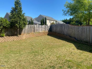 105 Saltybrook Ln, Holly Springs, NC 27540