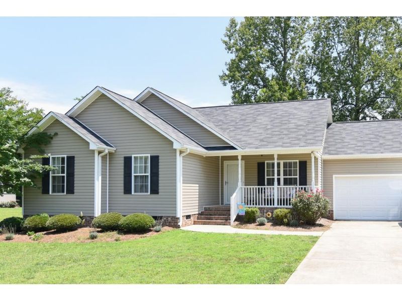 105 W Sebastian, Mebane, NC 27302
