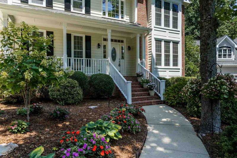 105 Sedgman Ct, Cary, NC 27511