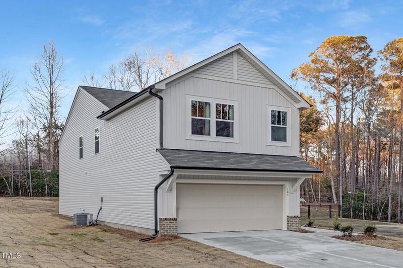 105 Seneca Dr, Louisburg, NC 27549