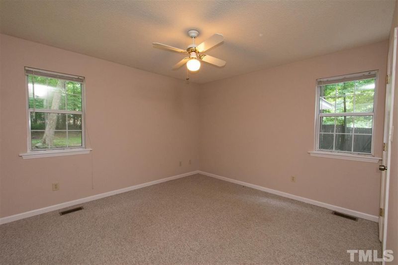 105 Shearin Ct, Youngsville, NC 27596