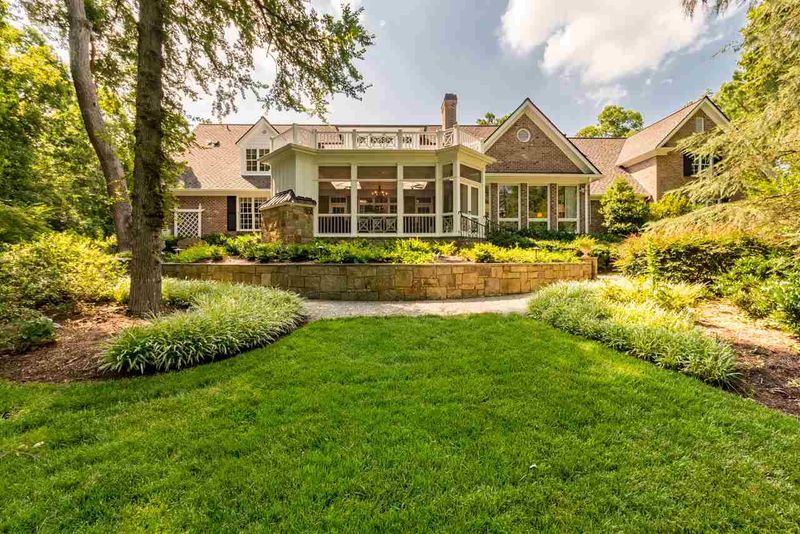 105 Sheffield Cir, Chapel Hill, NC 27517