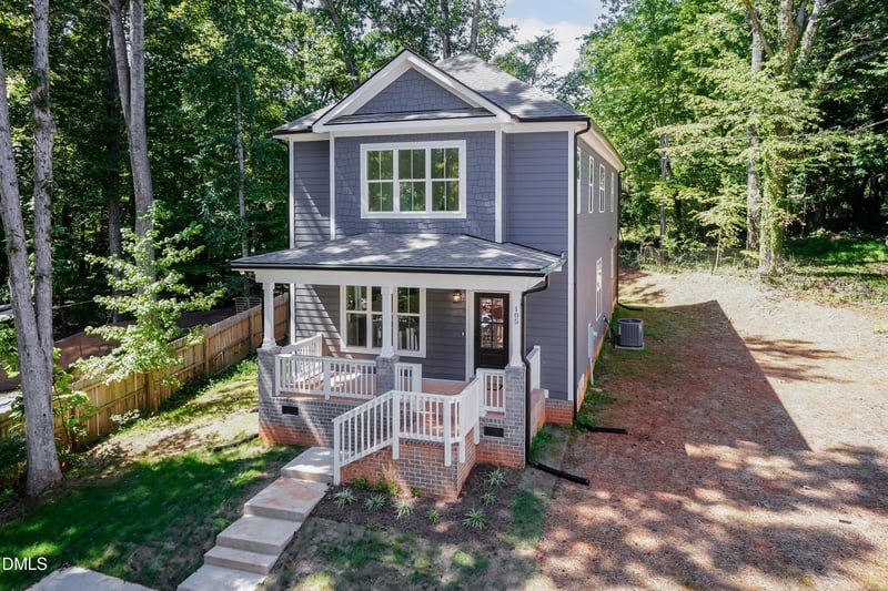 105 Sherwood Ln, Hillsborough, NC 27278
