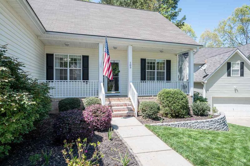 105 Shopsgate Ct, Holly Springs, NC 27540