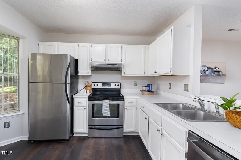 105 Sir Richard Ln, Chapel Hill, NC 27517