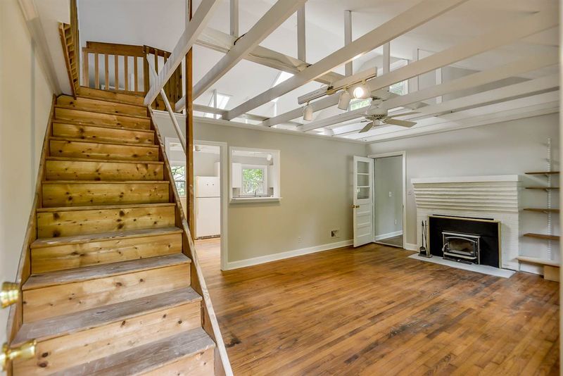 105 W Stinson St, Chapel Hill, NC 27516