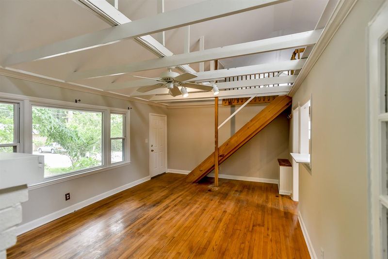 105 W Stinson St, Chapel Hill, NC 27516