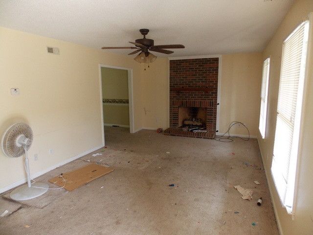105 Stonecutter Ct, Garner, NC 27529