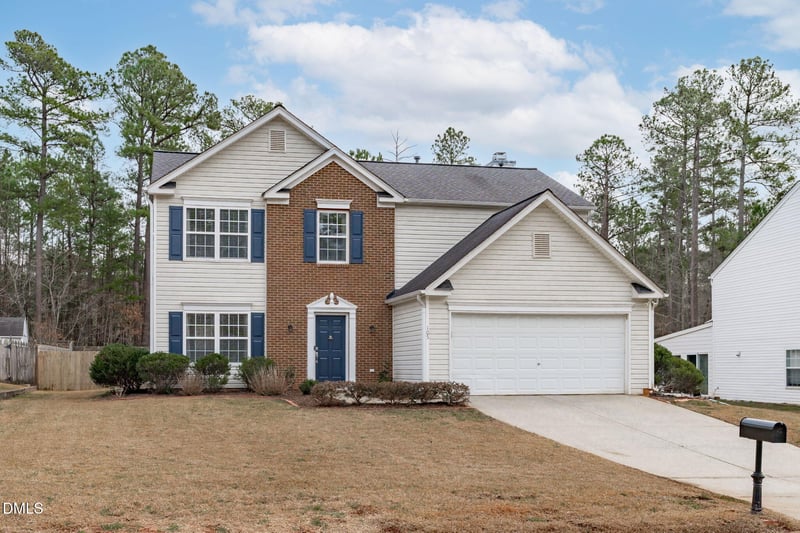 105 Sturminster Dr, Holly Springs, NC 27540