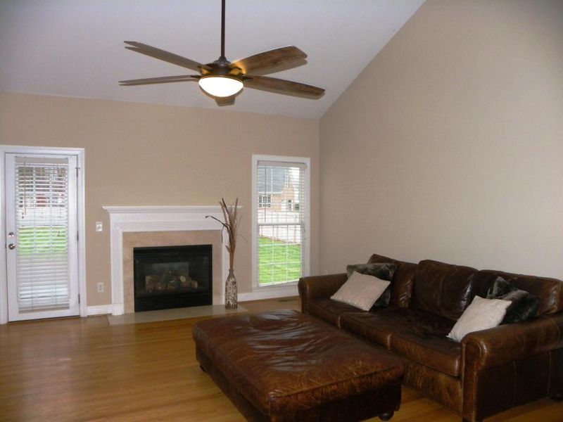 105 Tate Dr, Burlington, NC 27215