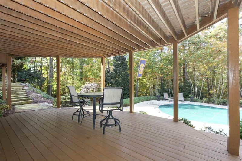 105 Telmew Ct, Cary, NC 27518