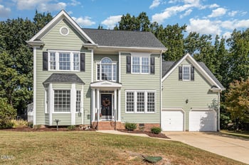 105 Townsgate Ct, Holly Springs, NC 27540