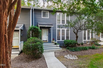 105 Tracy Ct, Cary, NC 27513