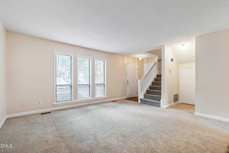105 Tracy Ct, Cary, NC 27513