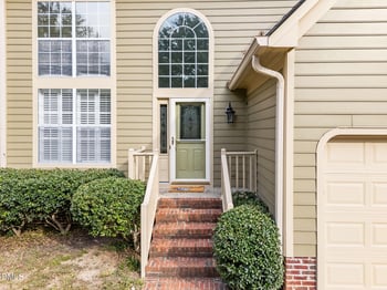 105 Trailview Dr, Cary, NC 27513