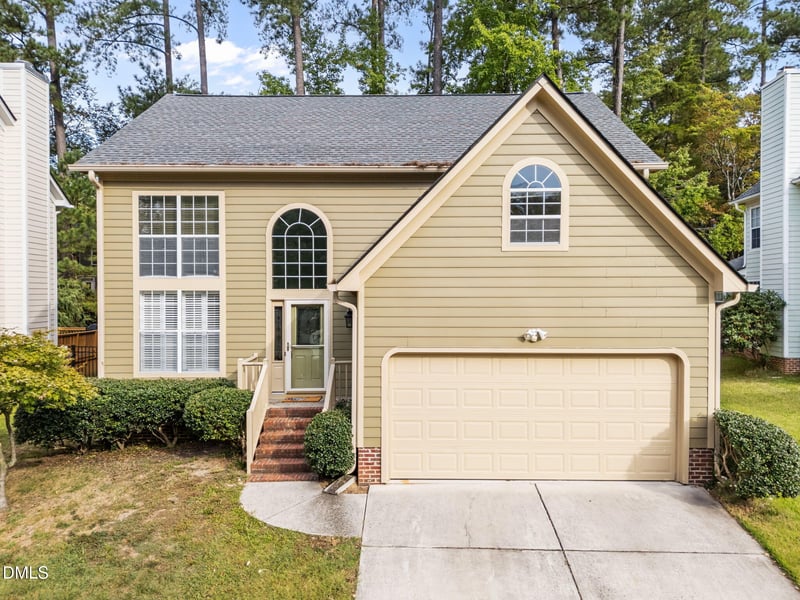 105 Trailview Dr, Cary, NC 27513