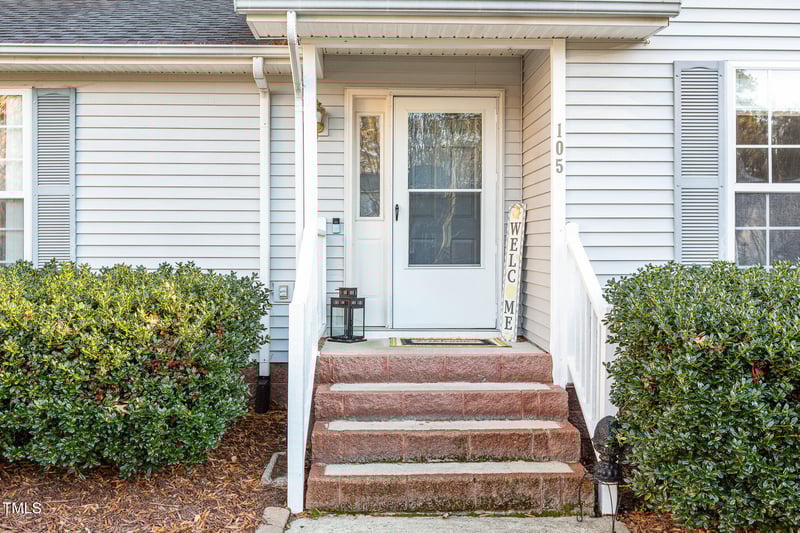 105 Trottington Ct, Garner, NC 27529